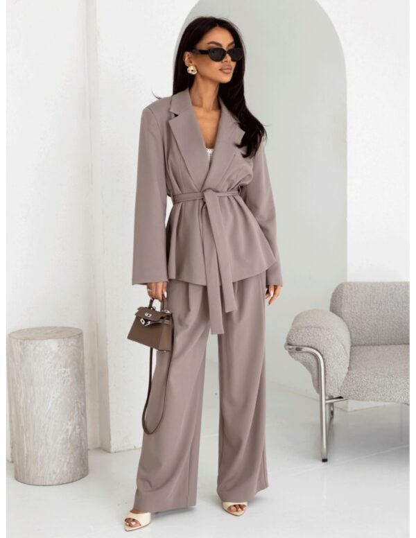 0898150d4877c56a60598a802d619489986a2c40 Eleganckie spodnie z szerokimi nogawkami ALAIA – mocca