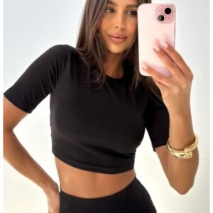 098adcc126a66b6d6fadcc5fe3025dbccbea51e3-1 Dopasowana bluzka crop top EASYCHIC – czarny