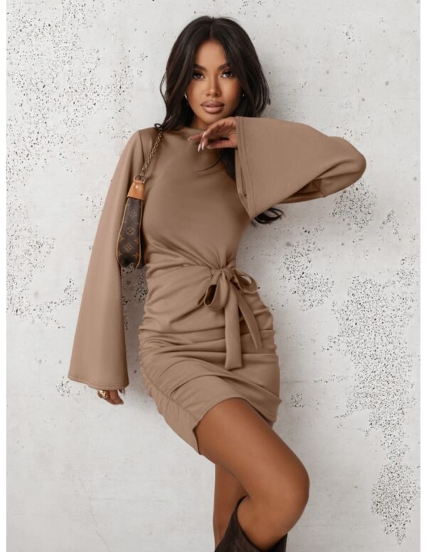 4ae7ad610c93c21598c40fe45b07088445a224ec Masełkowa sukienka mini z wiązaniem MERE – mocha mousse