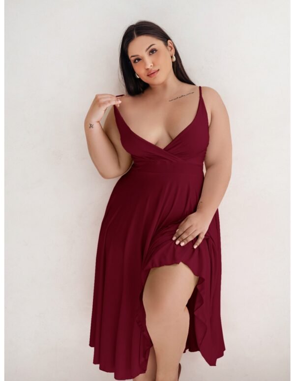 765013bc021a6691efbbb9b63154daf68c30681f Sukienka midi PLUS SIZE na ramiączkach AGNES – bordowa