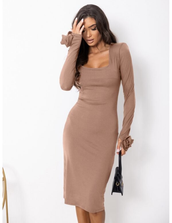 ae99e75f19028cb4ccafa2a4b7d1816dba0c45cf Dopasowana sukienka midi z wiskozy SELVIA – cappuccino mocca
