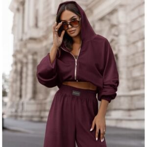 aef59f0c430d5906907e1566a05b7d7439a6028a Welurowy dres bluza i szerokie spodnie MAXIM – bordowy