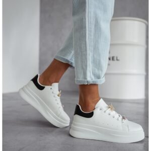 b88556b171a3e9cf2c06add409b3d1d6a2e3c49f-4 Buty sneakersy na platformie ze zdobieniami – białe