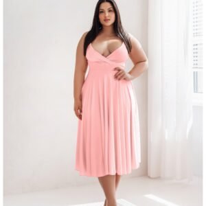 dbded4527eda5885ec1889e34ae6cabb82a4d4a5 Sukienka midi PLUS SIZE na ramiączkach AGNES – pudrowy róż