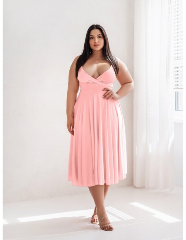 dbded4527eda5885ec1889e34ae6cabb82a4d4a5 Sukienka midi PLUS SIZE na ramiączkach AGNES – pudrowy róż