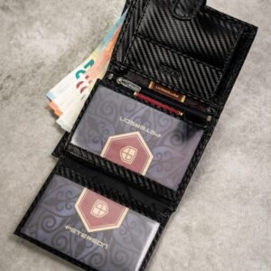029ea13bf3ef2afaa95db408dfc283dda26ca756 Zestaw prezentowy carbon z portfelem i brelokiem — Peterson