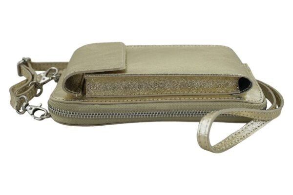 668999cf230d97f5570c71fbfb2546e197c9b979 Portfel / etui na telefon ze skóry metalizowanej – Złoty