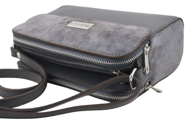 85ef8e5b8f57b9f998f6206e93b61478c04169f4 Torebka skórzana crossbody zamszowa – Szara ciemna
