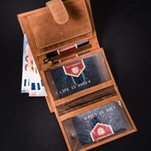 d671c640e5c193ab9ce26a4c05f6b107be34e11f Skórzany portfel z zapinką na zatrzask – Peterson