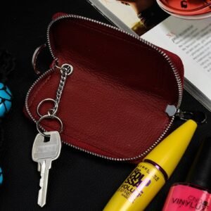 fb8ef96bb02d3e9ab5235ff6da37ded2668dd733 Czerwone etui na klucze skórzane prążki Alessandro S47